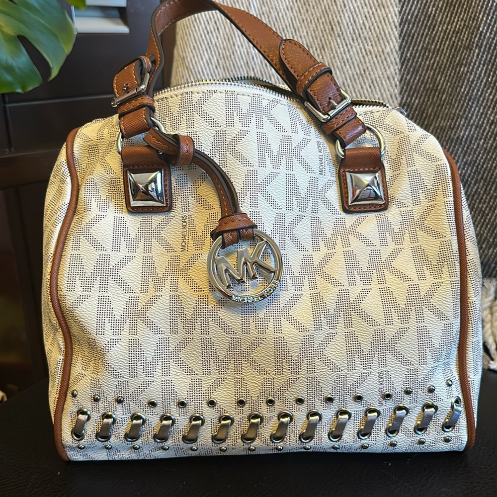 Michael kors purse